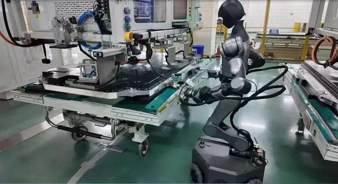 全球首條人形具身智能機器人產線在京規模化“上崗”，引領智能制造新紀元